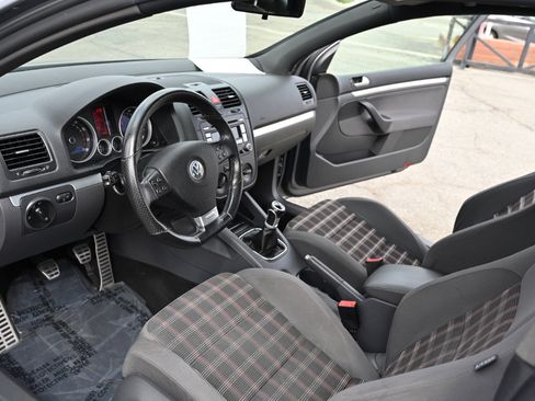 Used 2009 Volkswagen GTI 2-Door image 10