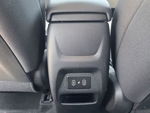 Used 2025 Hyundai Venue SEL FWD image 31