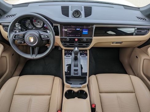 Used 2023 Porsche Macan image 14