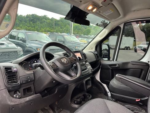 Used 2023 RAM ProMaster 2500 FWD image 8