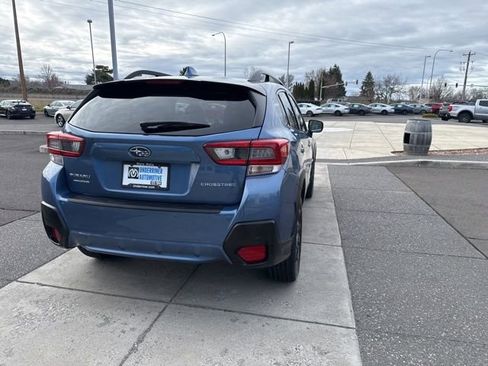 Used 2023 Subaru Crosstrek 2.5i Limited w/ Moonroof Package AWD/4WD image 8