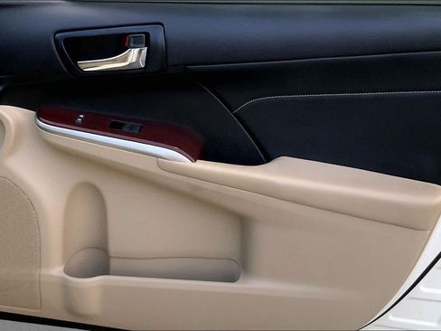 Used 2014 Toyota Camry XLE FWD image 21