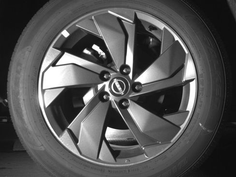 Used 2025 Nissan Rogue SV FWD image 15