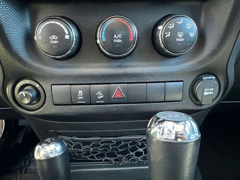 Used 2018 Jeep Wrangler Unlimited Sport AWD/4WD image 20