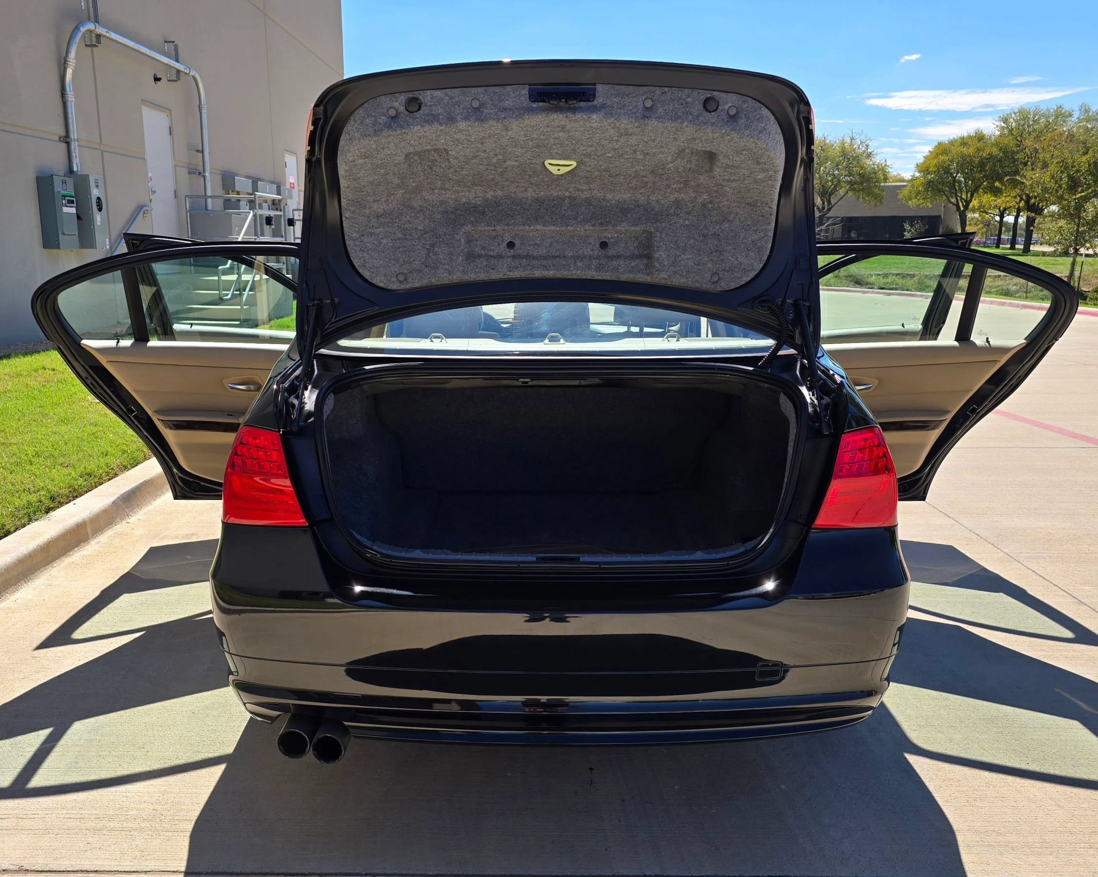 Used 2010 BMW 328i Sedan RWD image 11