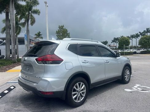 Used 2020 Nissan Rogue SV AWD/4WD image 11