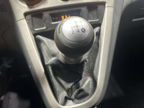 Used 2009 Toyota Matrix FWD image 27