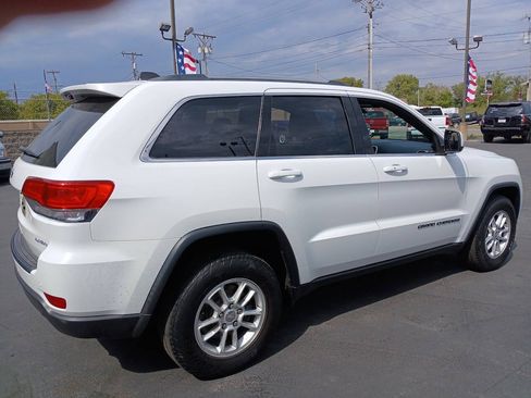 Used 2018 Jeep Grand Cherokee Laredo AWD/4WD image 5