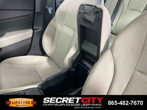 Used 2025 Honda Accord SE image 25