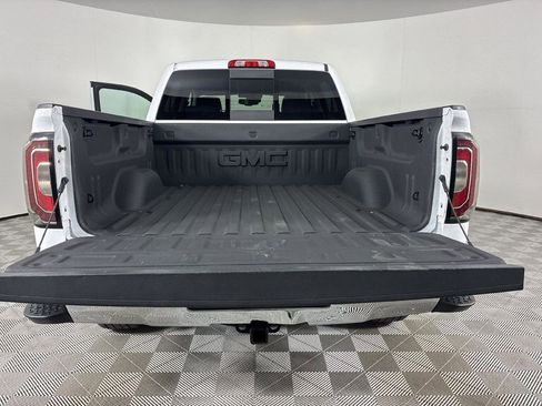 Used 2018 GMC Sierra 1500 SLT image 21