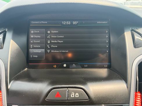 Used 2014 Ford Focus Titanium FWD image 28