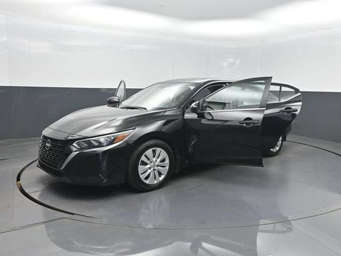 Used 2024 Nissan Sentra S FWD image 35