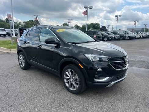 Used 2022 Buick Encore GX Essence w/ Advanced Technology Package AWD/4WD image 3