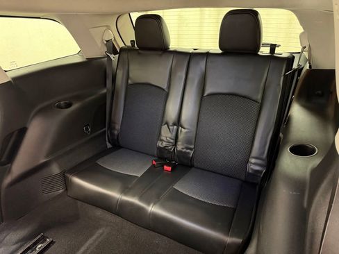 Used 2018 Dodge Journey Crossroad AWD/4WD image 17