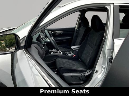 Used 2016 Nissan Rogue S AWD/4WD image 19