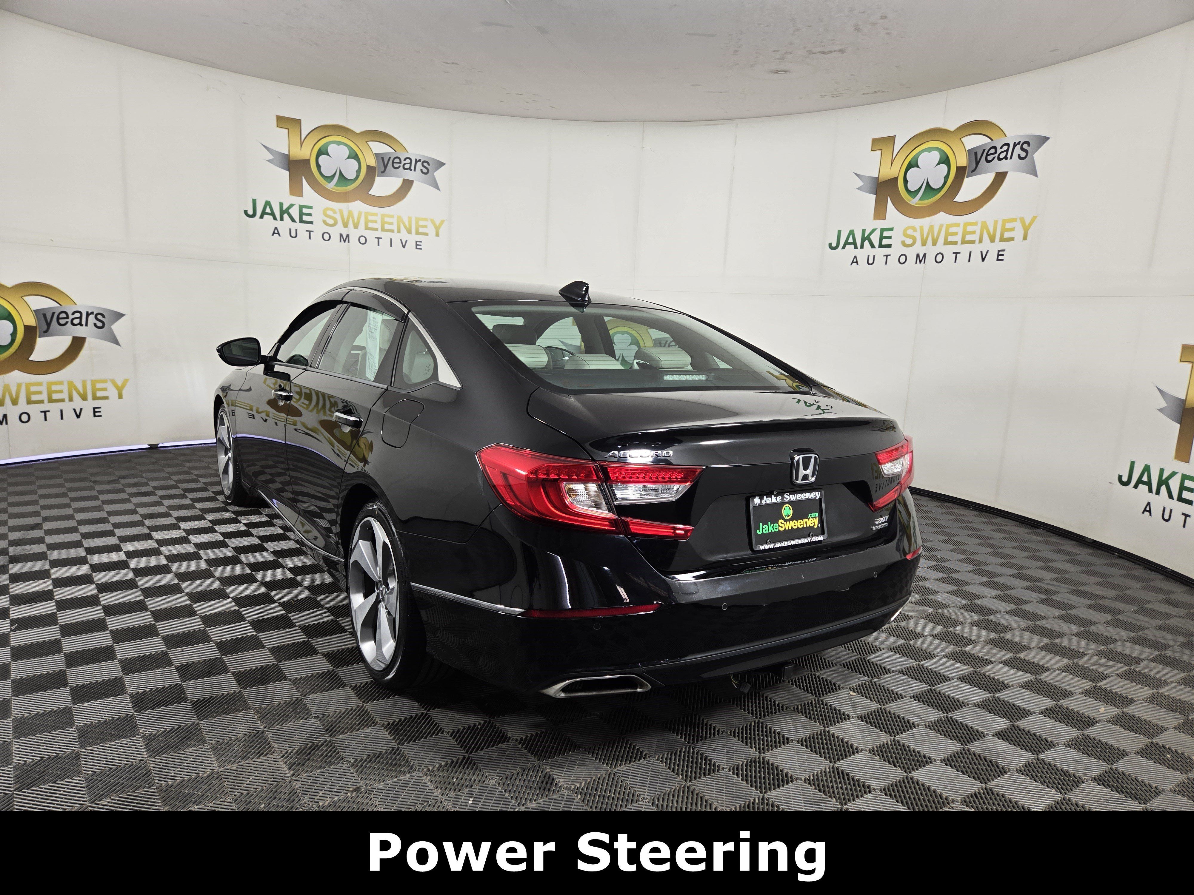 Used 2018 Honda Accord Touring image 6