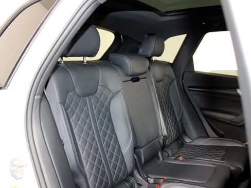 Used 2025 Audi SQ5 Premium Plus AWD/4WD image 22