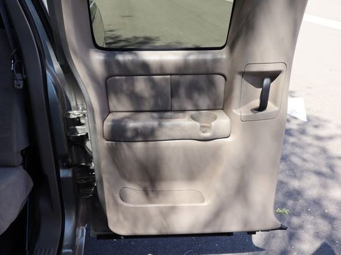 Used 2002 Chevrolet Silverado 1500 LS w/ Heavy Duty Suspension Pkg image 24