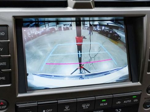 Used 2017 Lexus GX 460 image 30