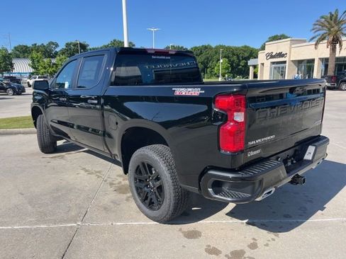 New 2026 Chevrolet Silverado 1500 Custom Trail Boss w/ LPO, Dark Essentials Package AWD/4WD image 6