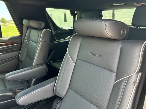 Used 2023 Cadillac Escalade Premium Luxury w/ LPO, Illumination Package AWD/4WD image 56