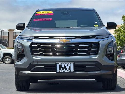 New 2026 Chevrolet Equinox LT w/ Convenience Package II FWD image 9