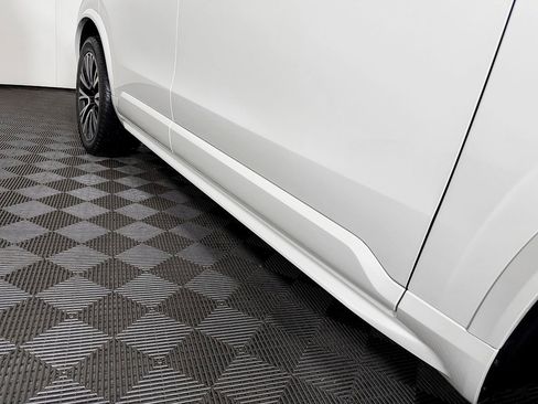 Used 2020 Volvo XC90 T6 Momentum w/ Protection Package Premier image 28