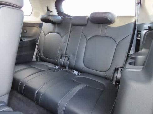 Certified 2023 Honda Pilot Touring image 16