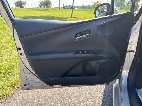 Used 2017 Toyota Prius Three FWD image 20