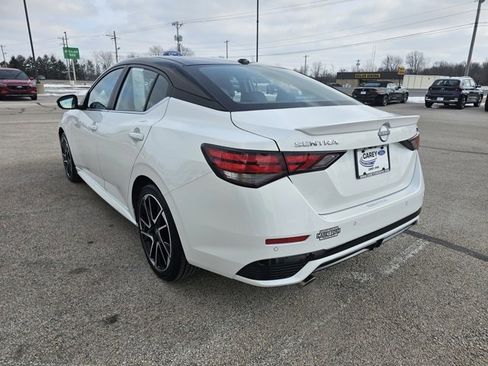 Used 2025 Nissan Sentra SR w/ SR Premium Package image 6