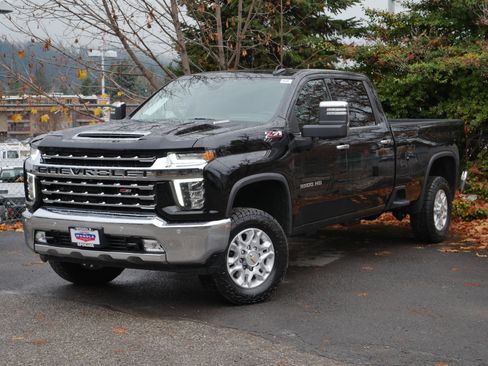 Used 2022 Chevrolet Silverado 3500 LTZ w/ LTZ Plus Package image 2