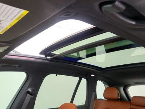 Used 2022 BMW X5 sDrive40i w/ M Sport Package RWD image 71