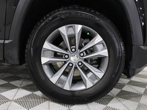 Used 2025 Chevrolet Equinox LT AWD/4WD image 43