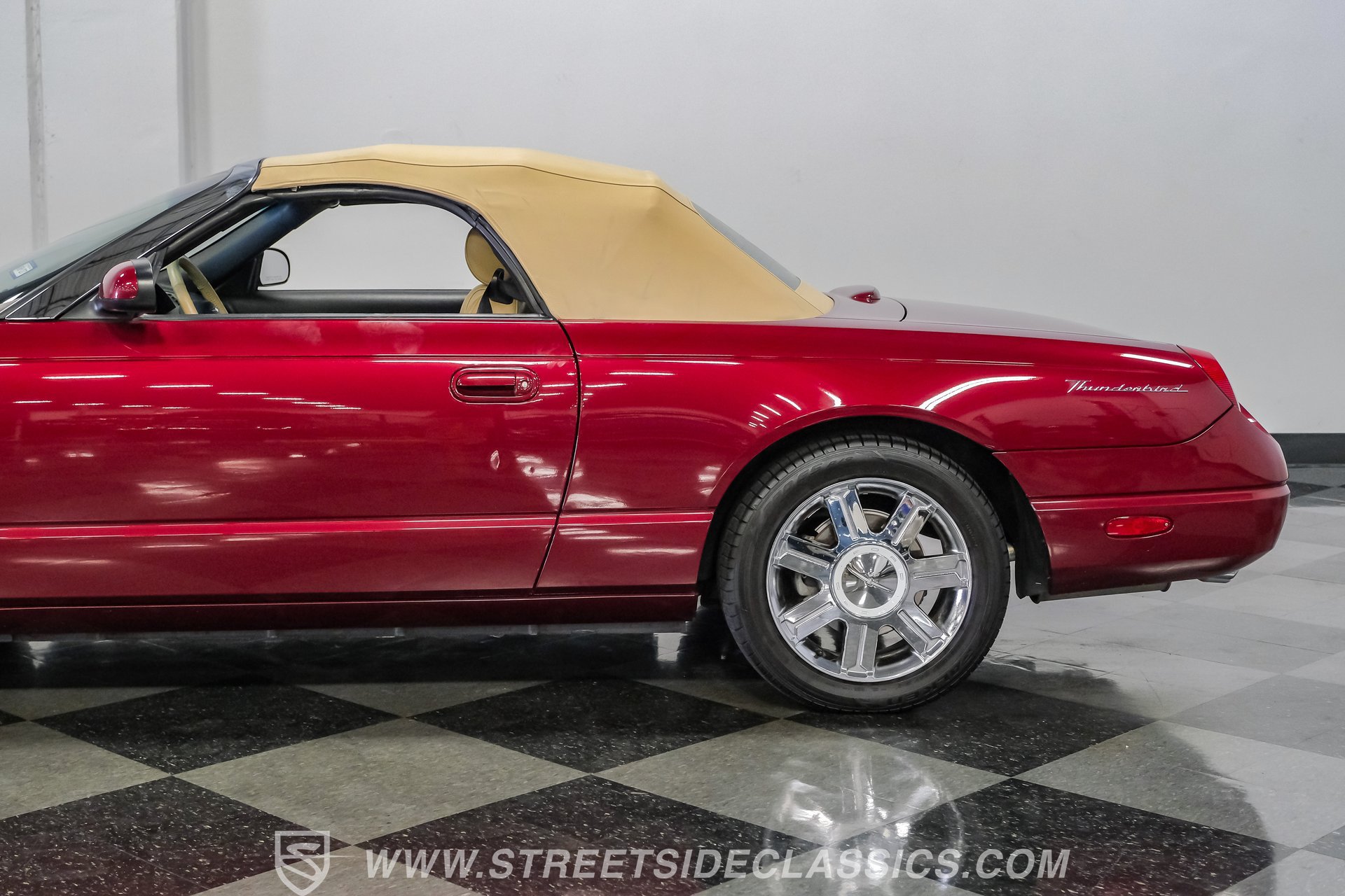 Used 2004 Ford Thunderbird RWD image 30