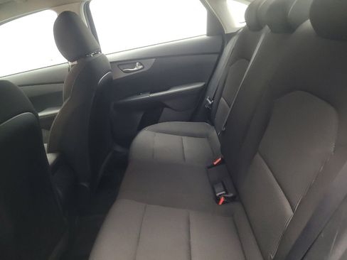 Used 2021 Kia Forte LXS FWD image 18