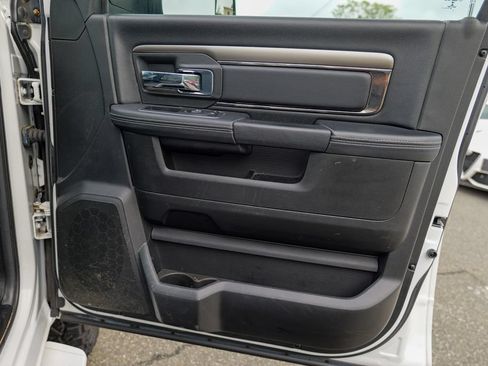Used 2018 RAM 2500 Laramie w/ Sport Appearance Group AWD/4WD image 34