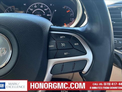 Used 2022 Jeep Grand Cherokee Laredo E w/ Security & Convenience Group AWD/4WD image 12