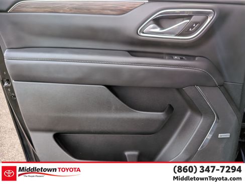 Used 2022 Chevrolet Suburban LT w/ Luxury Package AWD/4WD image 28