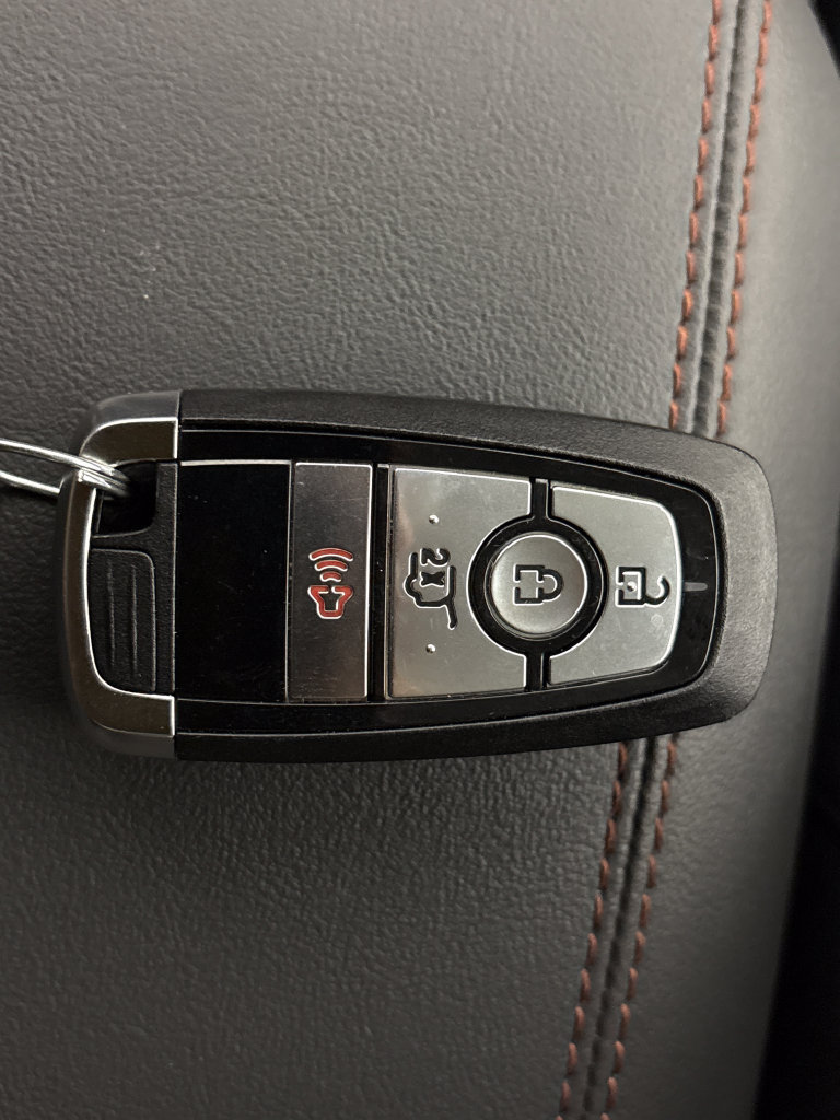 Certified 2025 Ford Explorer Active RWD image 36