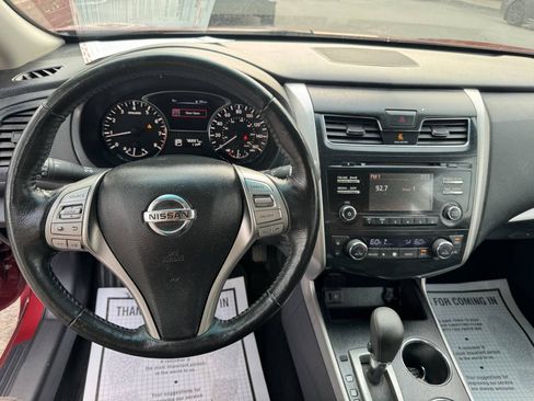 Used 2015 Nissan Altima 2.5 SV w/ Convenience Package FWD image 8