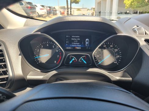 Used 2019 Ford Escape SE FWD image 26