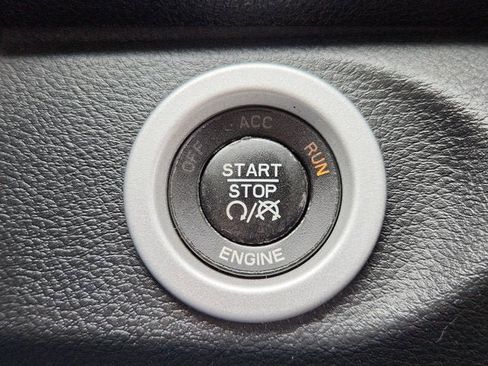 Used 2015 RAM 1500 Sport image 25