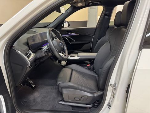 Used 2025 BMW X1 xDrive28i AWD/4WD image 8