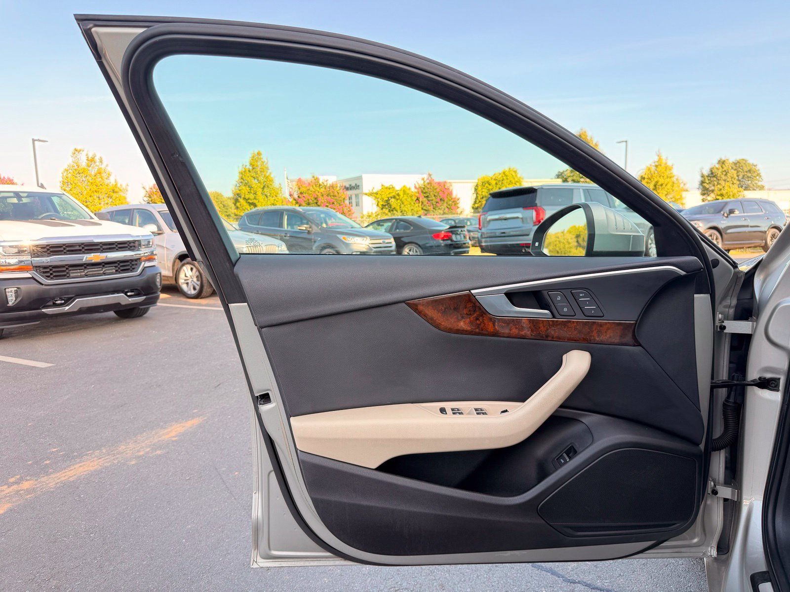 Used 2017 Audi A4 2.0T Ultra Premium FWD image 19