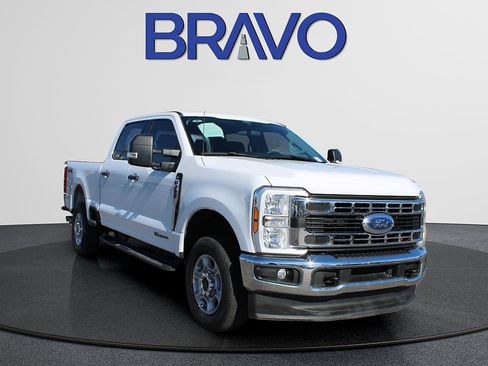 Used 2025 Ford F250 XLT image 3