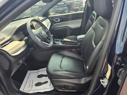 Used 2024 Jeep Compass Limited AWD/4WD image 15