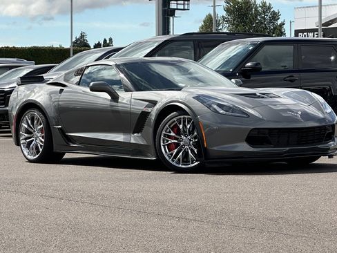Used 2016 Chevrolet Corvette Z06 w/ 3LZ Preferred Equipment Group RWD image 2