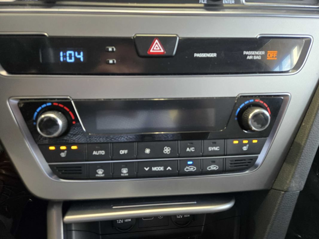 Used 2015 Hyundai Sonata Sport w/ Option Group 03 FWD image 18