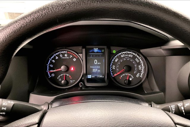 Used 2023 Toyota Tacoma SR AWD/4WD image 28