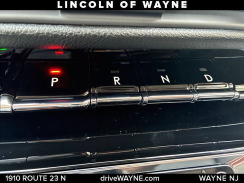 Certified 2024 Lincoln Corsair AWD w/ Equipment Group 101A image 21